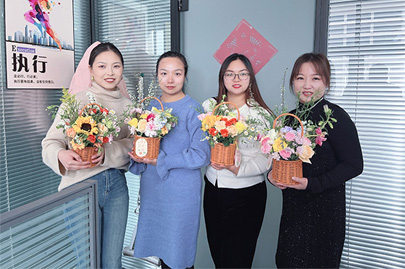 若水芳华，绽若春花！女神节到，聚丙烯酰胺厂家赛诺威恭祝天下所有女性芳华若春花！